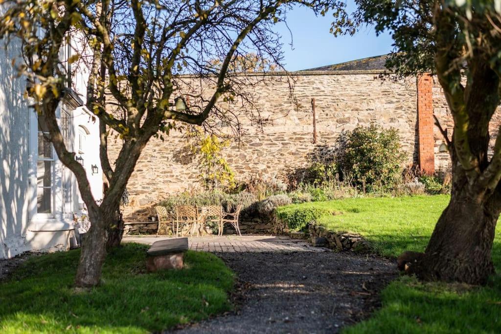 Georgian Country House -Panoramic Views -Sleeps 12 Ruthin Exterior foto