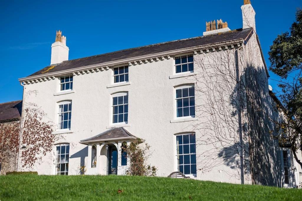Georgian Country House -Panoramic Views -Sleeps 12 Ruthin Exterior foto
