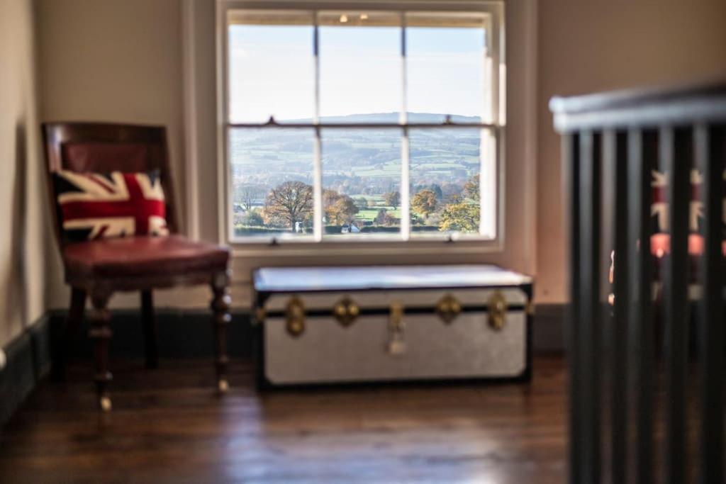 Georgian Country House -Panoramic Views -Sleeps 12 Ruthin Exterior foto